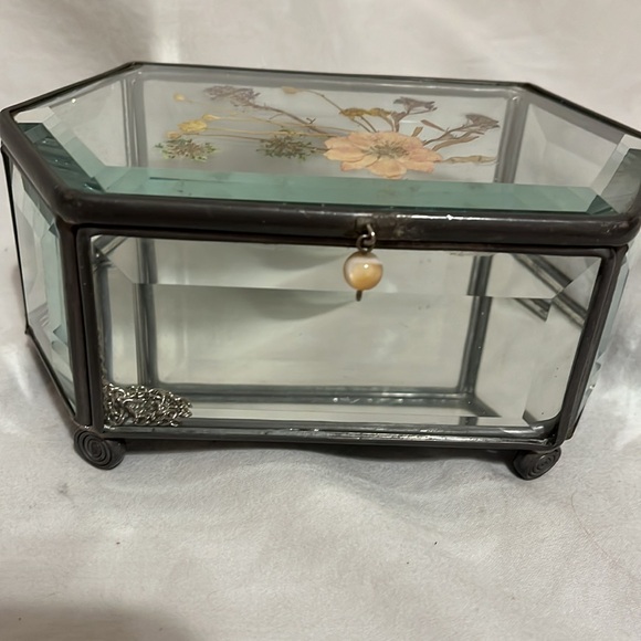 Glass keepsake box - Picture 5 of 12